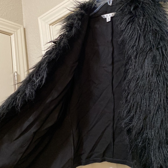 Cabi Black fuzzy vest - Picture 5 of 11